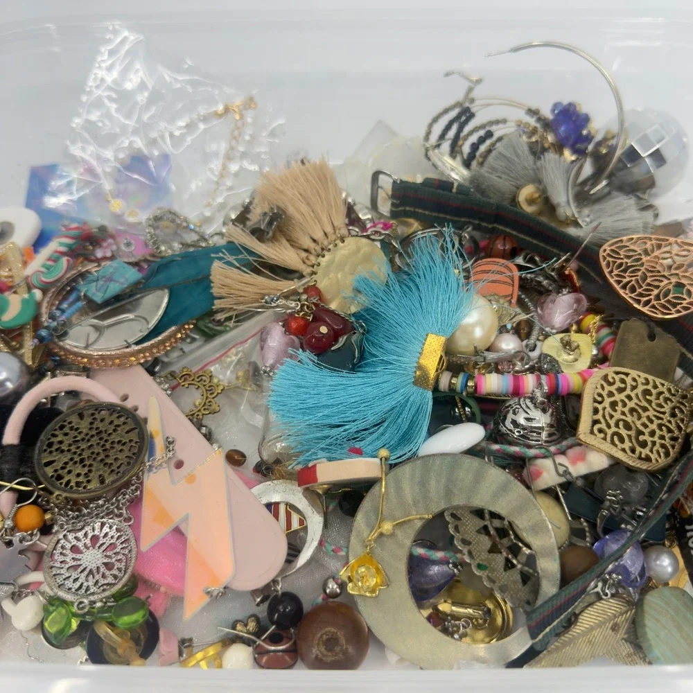 Craft Beading Jewelry Lot Mixed Fashion Accessories DIY Upcycle 2.04 Lbs Project
